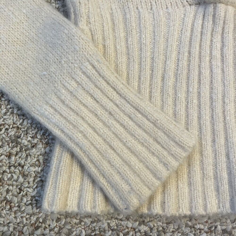 Bebe Womens Plunge Front Sweater Size L Angora Rabbit Lambswool Blend Y2K Cream - Picture 2 of 9